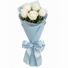 Букет 5 Белых роз Проуд в Каменномостский