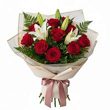 Букет цветов из:  Лилии и Розы в Каменномостский