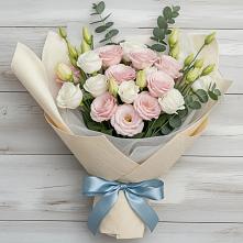 Букет цветов из:  Лизиантусы в Каменномостский
