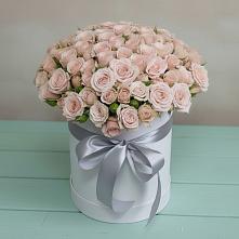 Цветочная композиция из Розы в шляпной коробке в Каменномостский