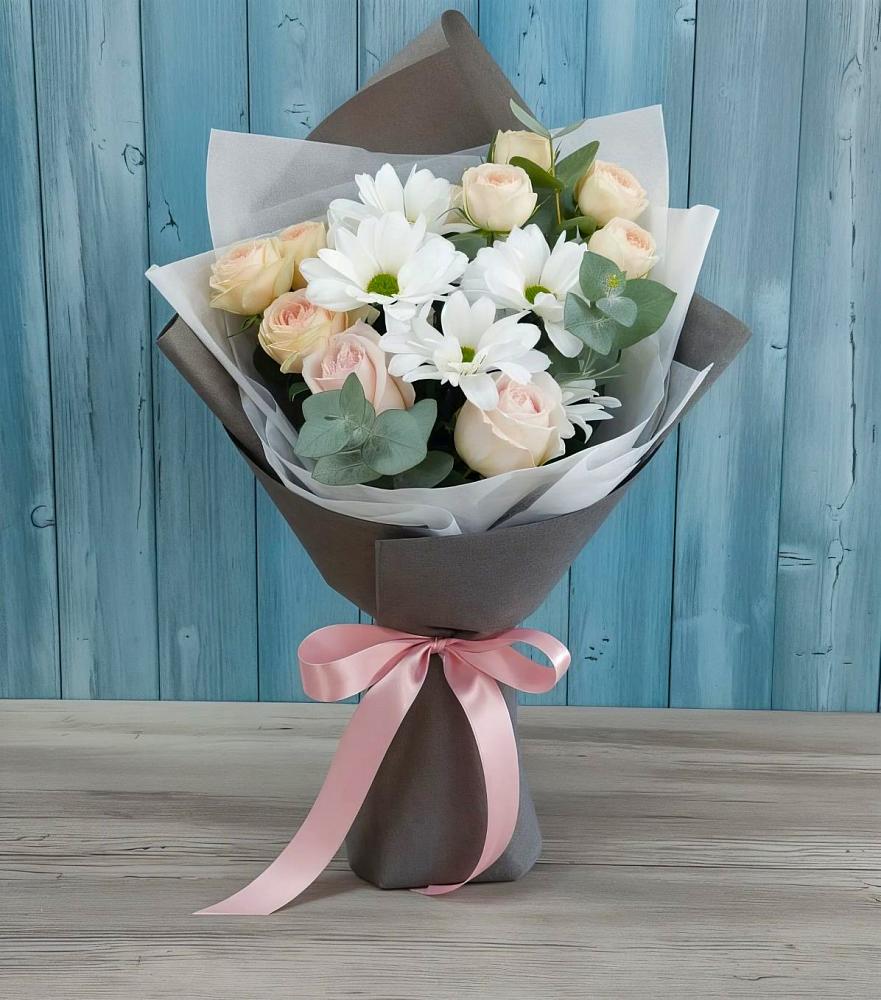 Букет цветов из: Хризантемы и Розы в Каменномостский
