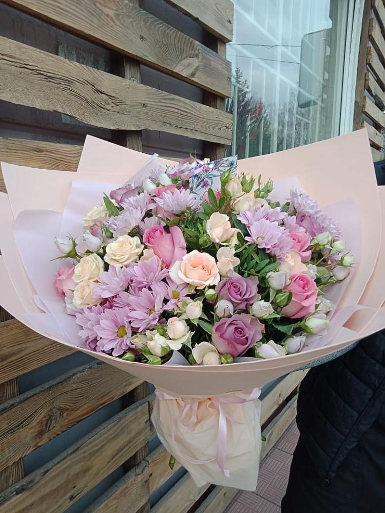 Букет цветов из: Розы и Хризантемы в Каменномостский