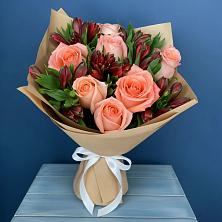 Букет цветов из:  Розы и Альстромерии в Каменномостский