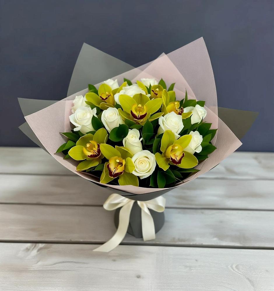 Букет цветов из: Орхидеи и Розы в Каменномостский