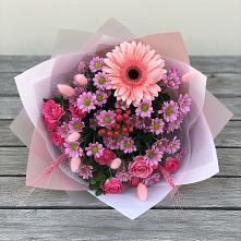 Букет цветов из:  Розы, Герберы и Хризантемы в Каменномостский