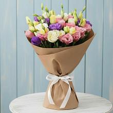 Букет цветов из:  Лизиантусы в Каменномостский