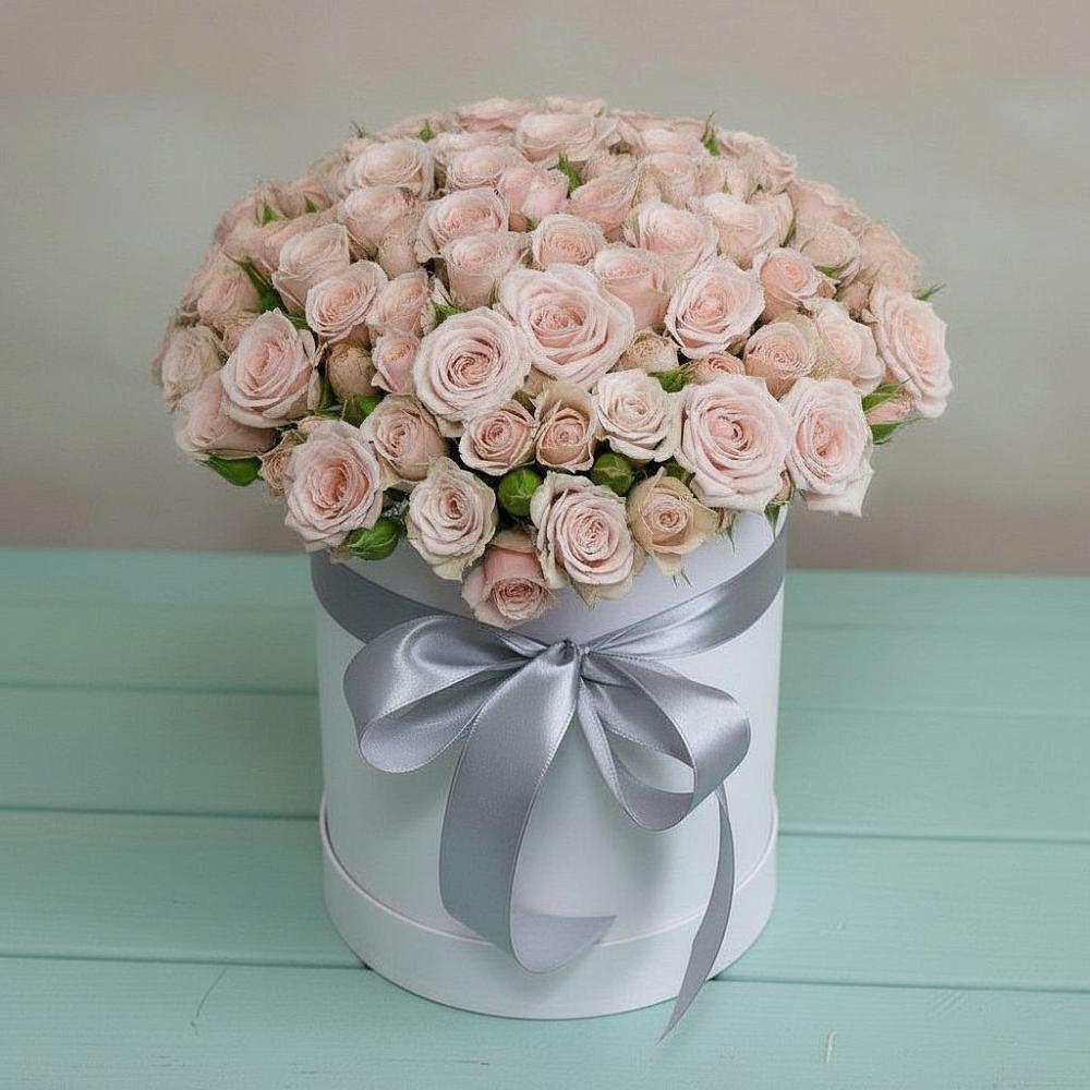 Цветочная композиция из Розы в шляпной коробке в Каменномостский